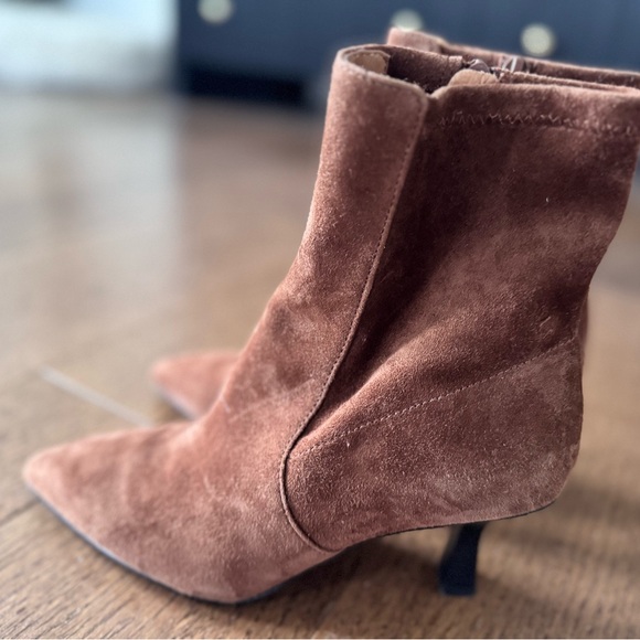 Made well The Justine Suede Ankle Boots - Picture 2 of 6